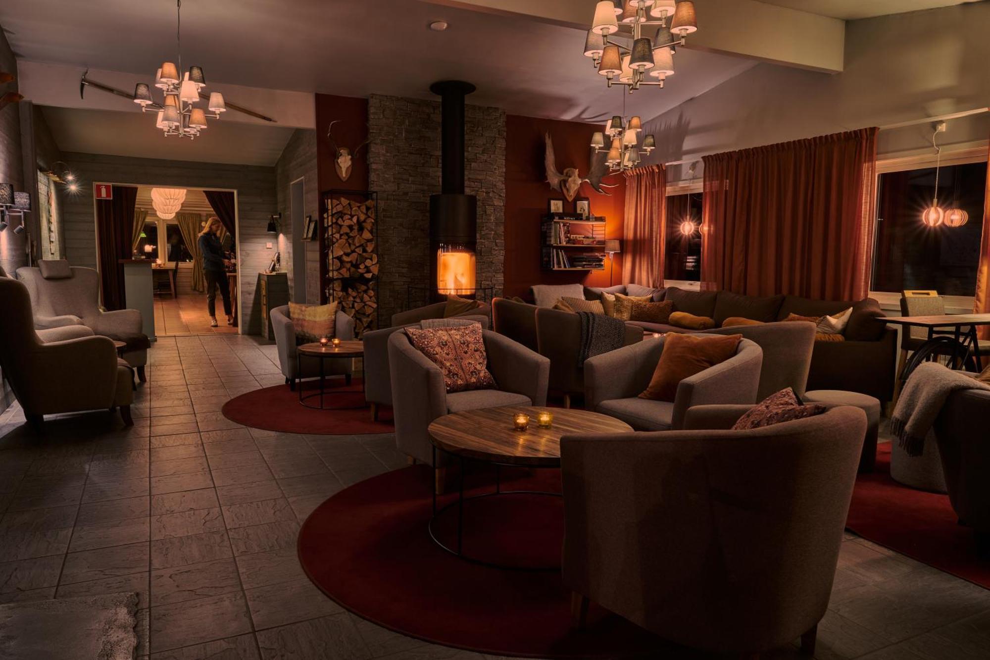 Abisko Mountain Lodge Экстерьер фото